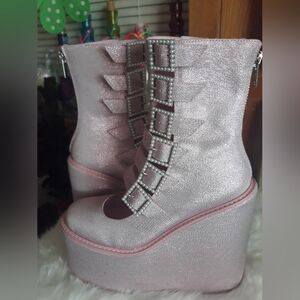 Sugar Thrillz buckle Traitor boots